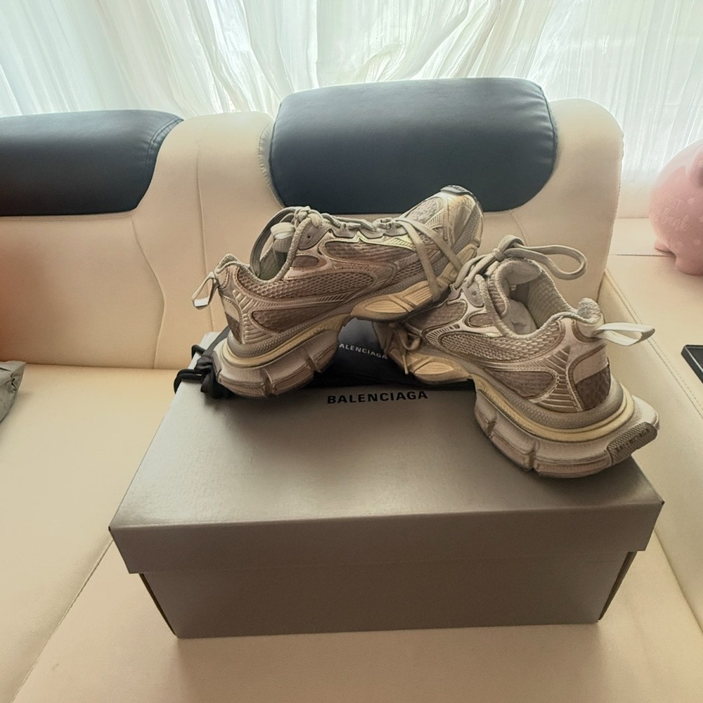 Balenciaga Cream and Gray Athletic Shoes - Picture 2 of 6